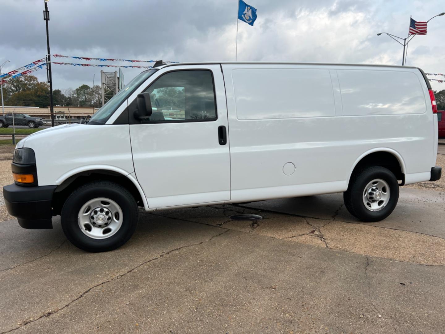 2021 White /Gray Chevrolet Express (1GCWGAFP0M1) with an 4.3L V6 engine, Automatic transmission, located at 4520 Airline Hwy, Baton Rouge, LA, 70805, (225) 357-1497, 30.509325, -91.145432 - 2021 Chevy Express 2500 Cargo Van 4.3 V6 152K Miles, Power Windows & Locks, Cold A/C & Heat, Dent In Rear Bumper(See Pic). NO IN HOUSE FINANCING. FOR INFO PLEASE CONTACT JEFF AT 225 357-1497 CHECK OUT OUR A+ RATING WITH THE BETTER BUSINESS BUREAU WE HAVE BEEN A FAMILY OWNED AND OPERATED BUSINESS AT - Photo#1